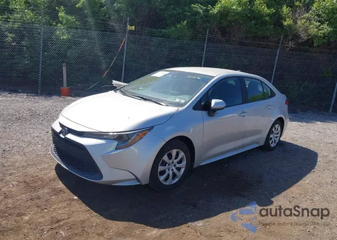 2021 Toyota Corolla Le z USA, uszkodzony, nr VIN 5YFEPMAE0MP211696